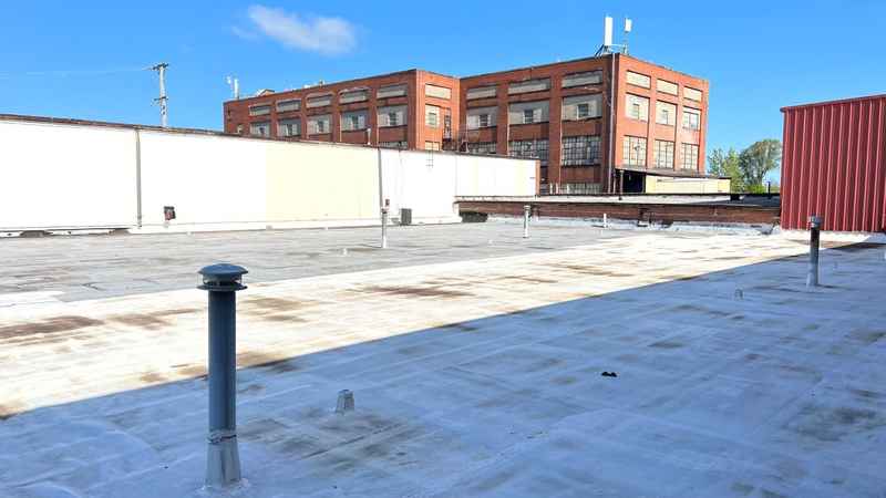 6 Questions to Ask Your Commercial Roofer in Montgomery County